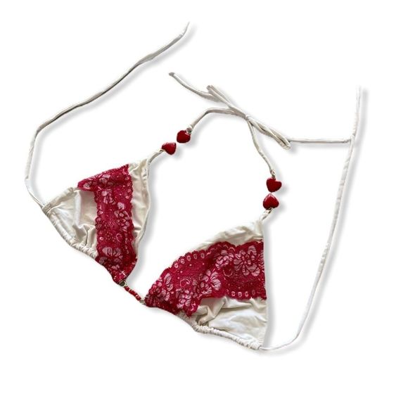 Beach Bunny Hearts Bikini Top - Picture 1 of 8